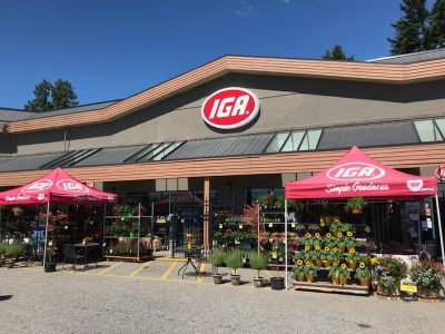 Work at IGA: Great Benefits and Career Opportunities