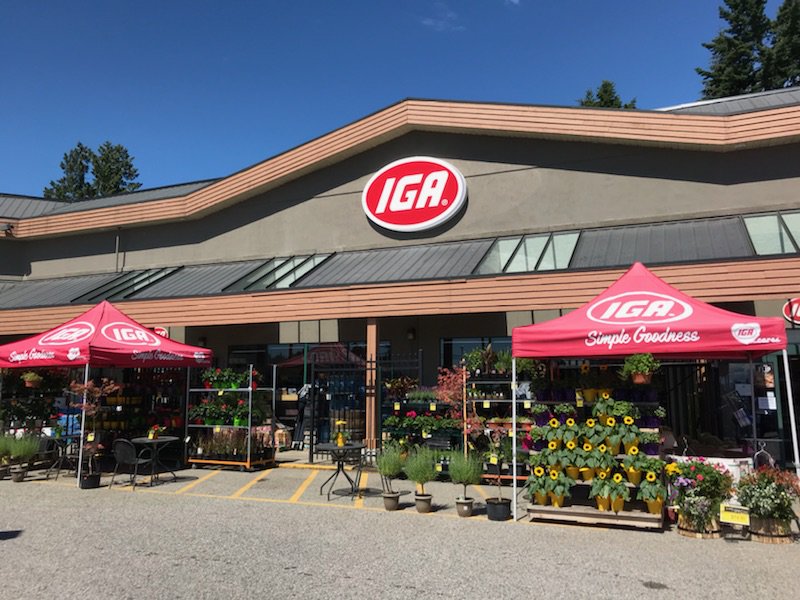Work at IGA: Great Benefits and Career Opportunities